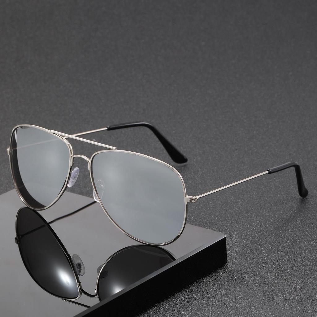 Men's Polarized Blue Sunglasses - Korean Style Polygonal Metal Frame for Driving & Beach Travel