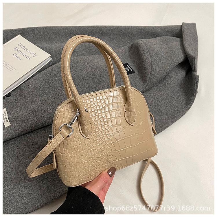 2025 Spring New Women's Bag Fashion Shoulder Bag Simple Versatile Shell Bag New Crossbody Bag Portable Women's Bag