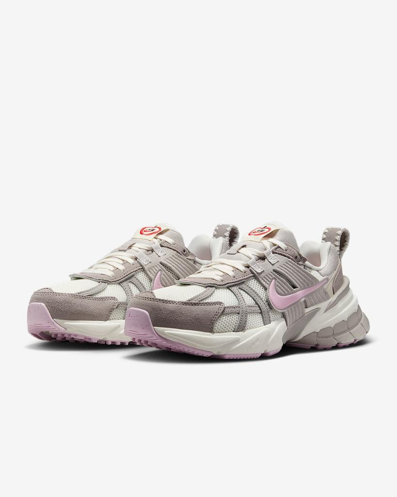 HV5997-161 Nike V2K Run Women's Shoes (Women's)