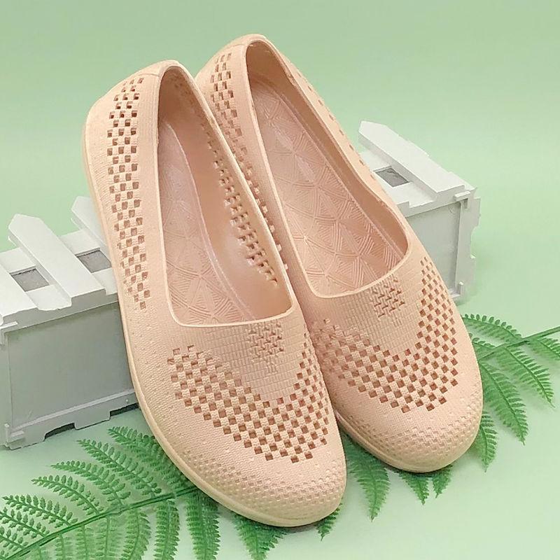 Summer New Women's Sandals with Anti Slip Hollow Out Breathable Flat Bottom Beach Shoes