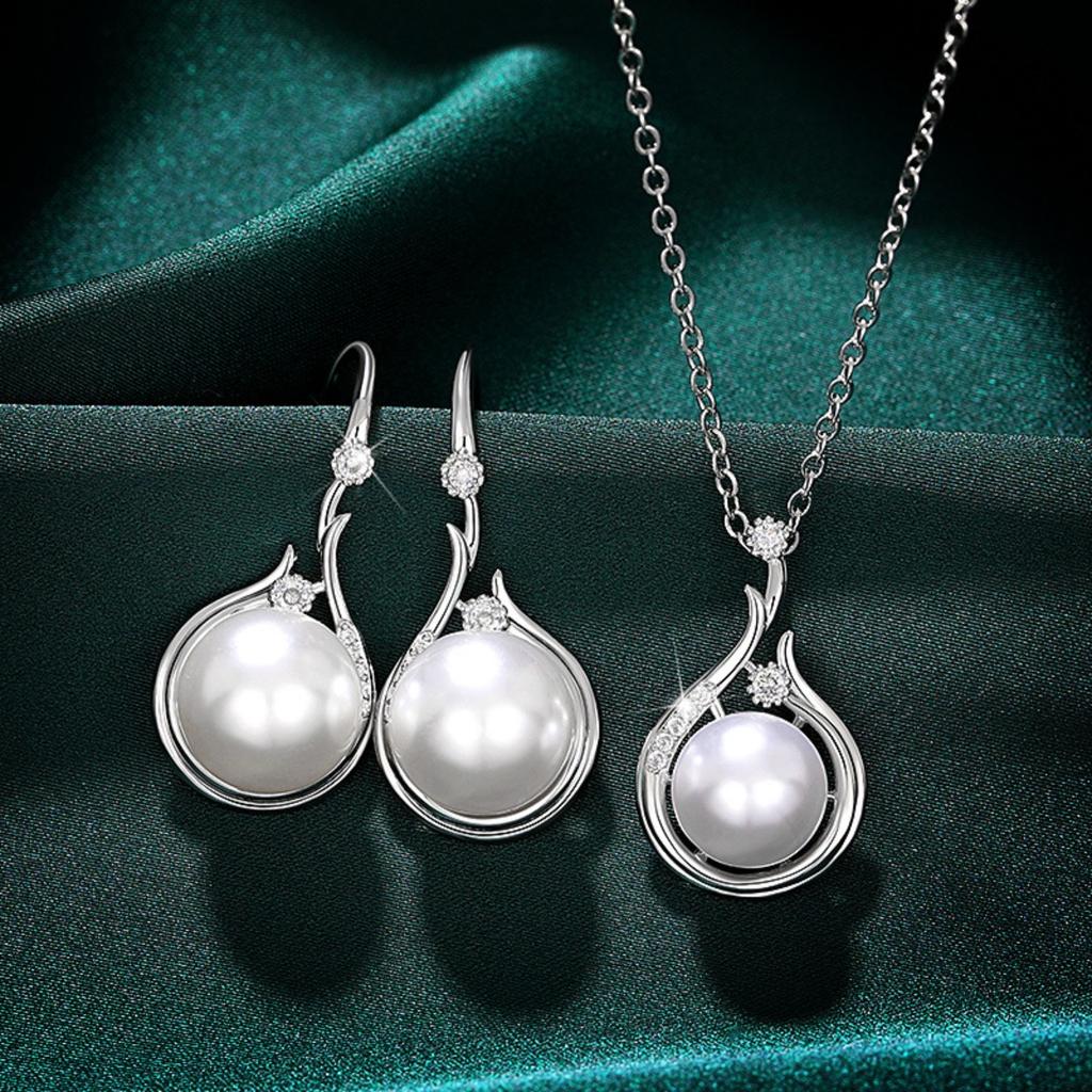 Twisted Branch Frame Round Pearl Pendant with Accent Stone Thin Chain Women Elegant Neck Jewelry