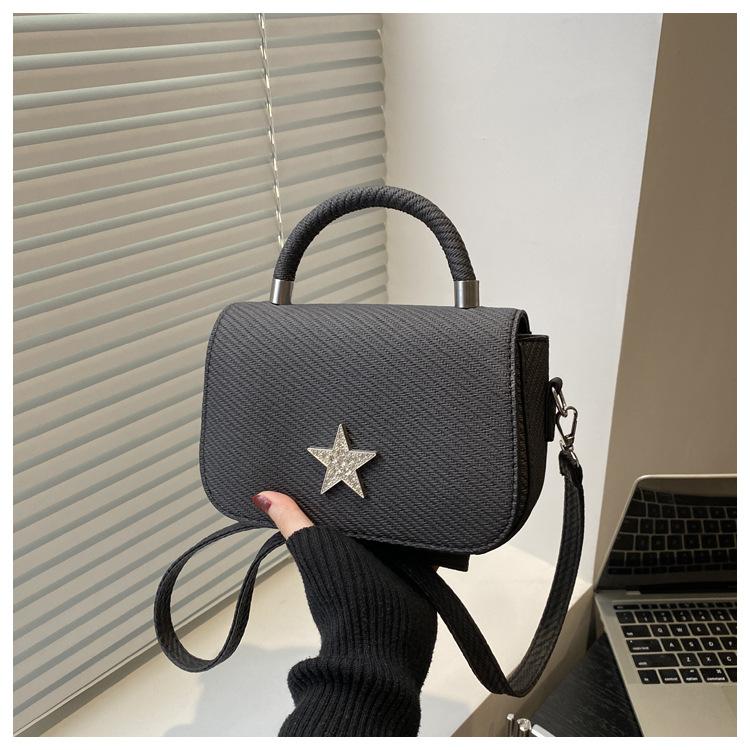 Fresh lady 2025 summer new star bright diamond chain texture simple portable shoulder crossbody small square bag