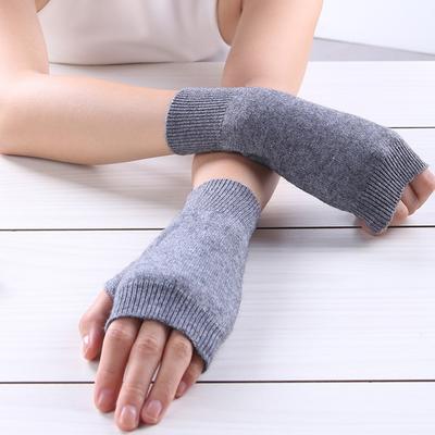 Accessoires – Handschoenen, wanten en armwarmers