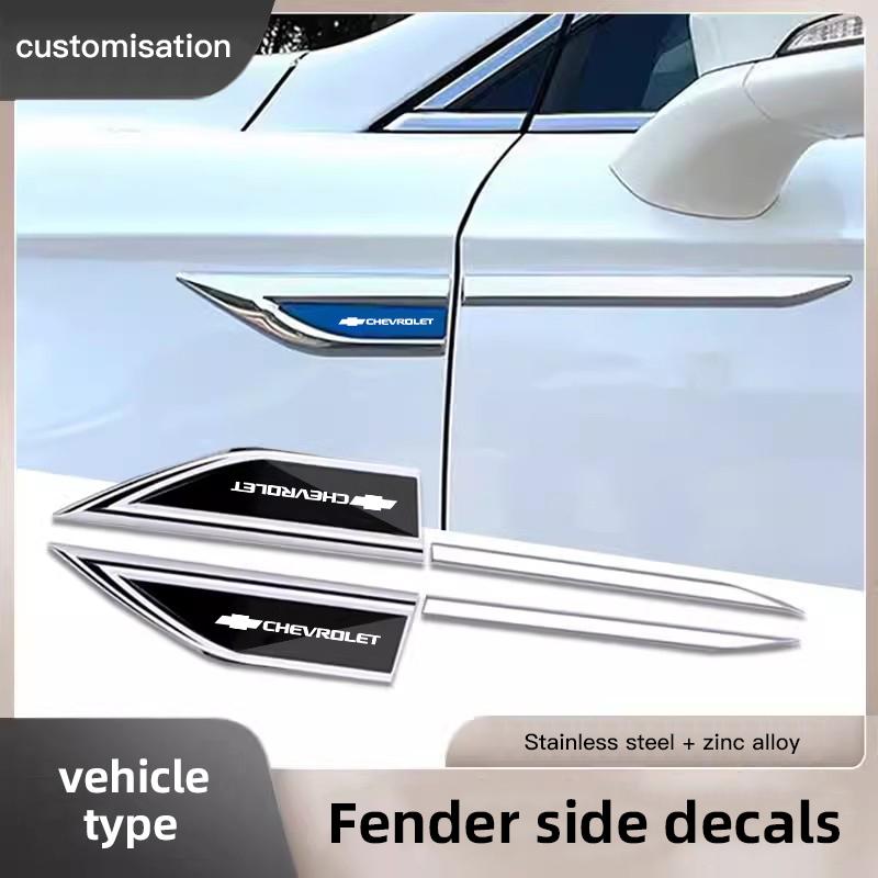 2 Stück Metallabzeichen Kotflügel Seitenleiste Emblem Aufkleber Auto Seitenkarosserie Kotflügel Aufkleber Dekorationszubehör für Chevrolet Spark Captiva