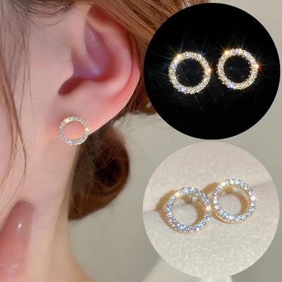 Brincos de Argola Versátil Deslumbrante da Moda Coreana com Zircônia Cúbica de Cristal Brincos Minimalistas para Adolescentes Zircônia Feminina