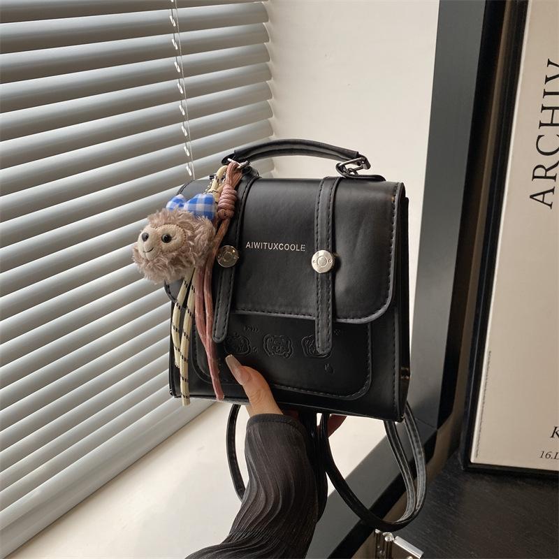 

Новый милый простой универсальный текстурный нишевый дорожный рюкзак в студенческом стиле для женщин Without pendant чёрный