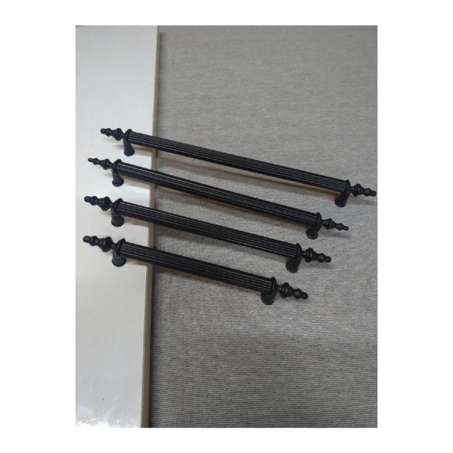 

Полная матовая черная ручка для трубки 96 mm