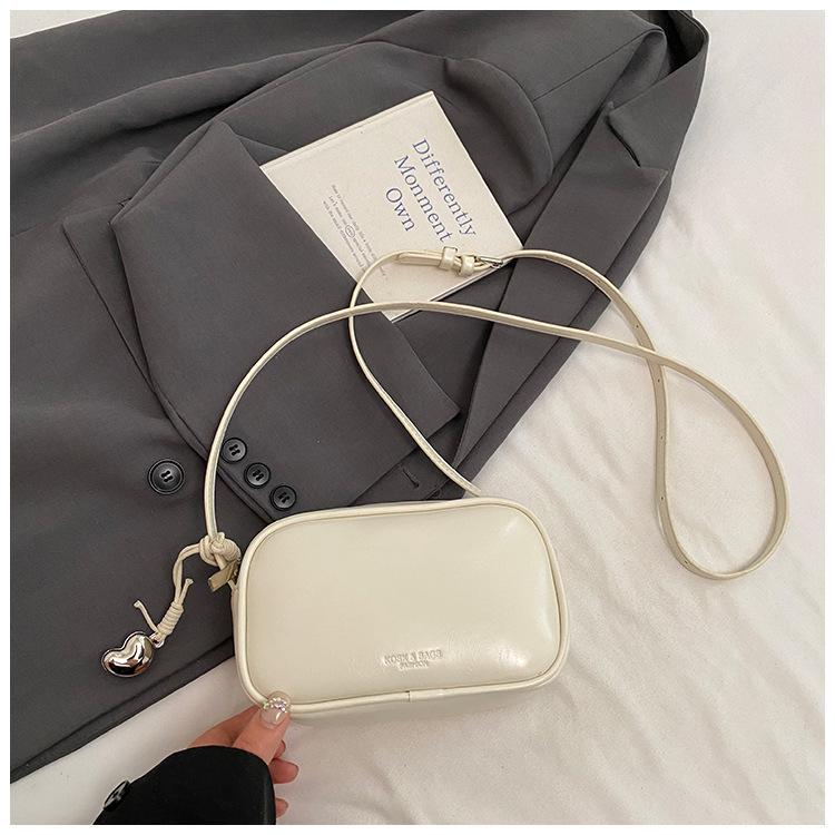

Niche Korean version of fashion messenger bag 2025 summer new solid color simple small square bag versatile shoulder bag bags