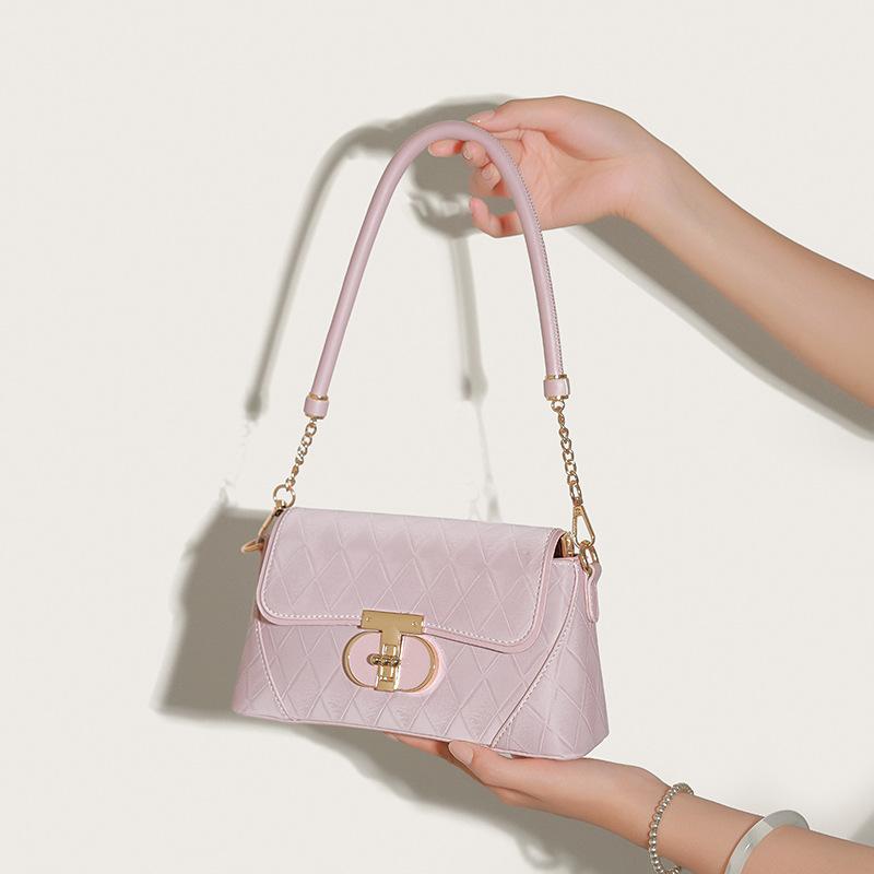 2026 Spring/Summer New Niche High-End Diamond Pattern Underarm Bag Fashionable Baguette Bag Handheld Shoulder Crossbody Small Square Bag