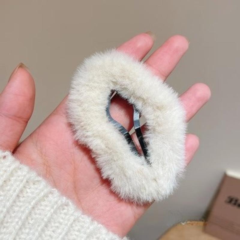 Plush Hairpin with Cloud - Shaped Broken Hair Design On The Side for Women To Clip On The Back of The Head BB - Clip for Autumn