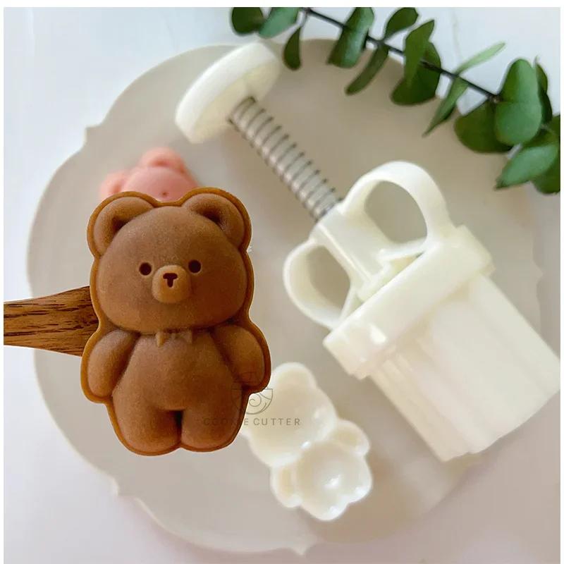 

30g Mooncake Mold Cartoon Bear Pattern Stamps Hand Press Mold Plungers Pastry Tools Mid-autumn Festival Moon Cake Dessert Mold