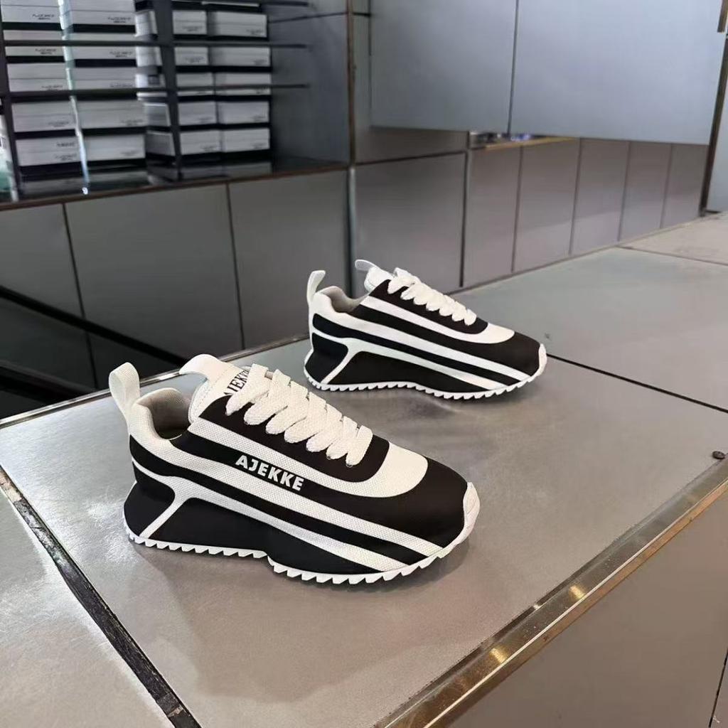 Buty męskie na lato Nowe Młodzieżowe Podwyższające Wzrost Buty Sportowe Materiałowe Oddychające Buty Casualowe Styl Koreański Spód Torba Buty Tatusia