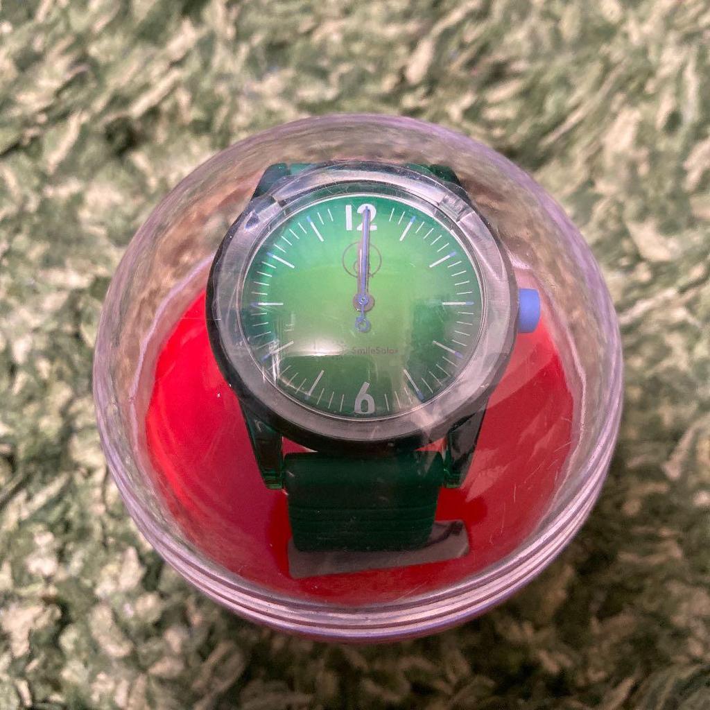 Used New, unused Q&Q SmileSolar Series6 RP18-012