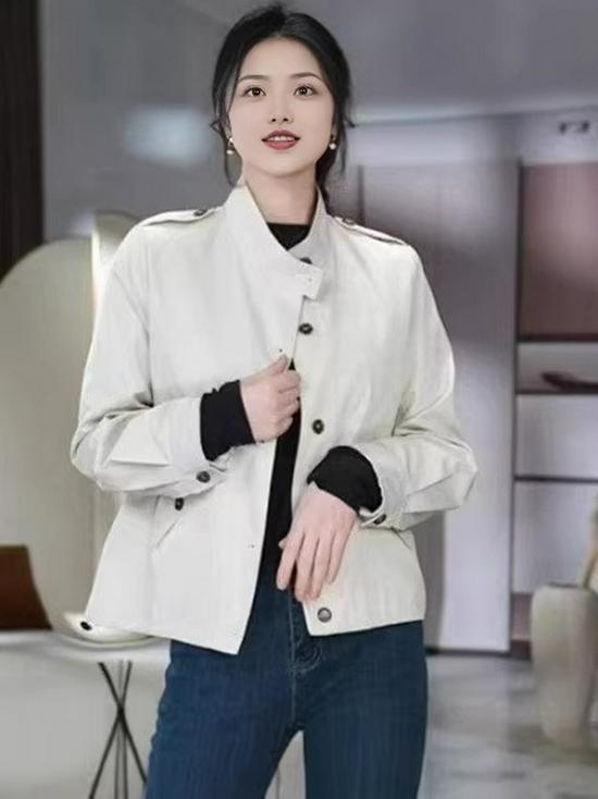 Stylish Stand Collar Women's Short Trench Coat - Age-Reducing, Loose Fit for Spring & Autumn 2026