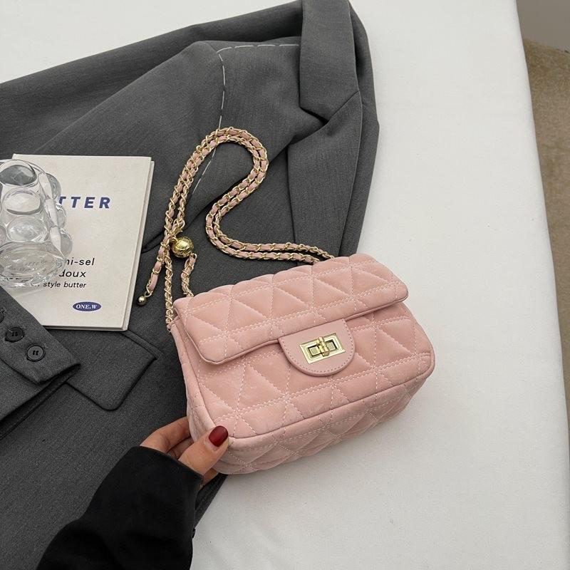 Schicke gesteppte Umhängetasche mit Kette für Damen in stilvollen Farben, perfekt für Frühling und Sommer