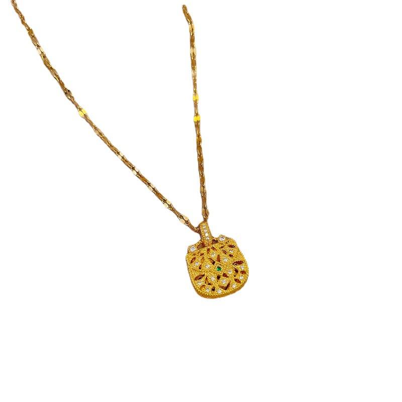 Personalized Niche Design Temperament Smart Shining Necklace Women, Simple Luck Pendant