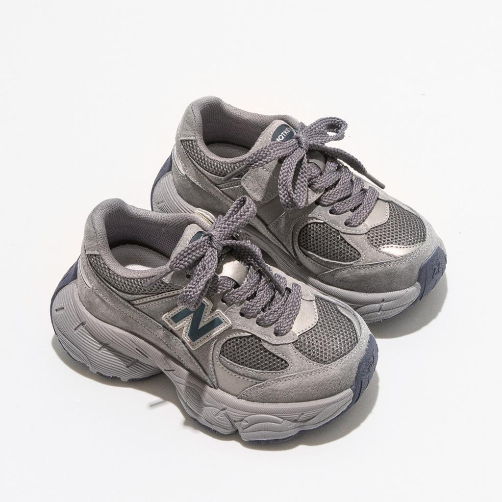 Leichte Sportschuhe für Mädchen Jungen Mesh-Laufschuhe Kinder Atmungsaktive Dad Shoes Modische Freizeitschuhe