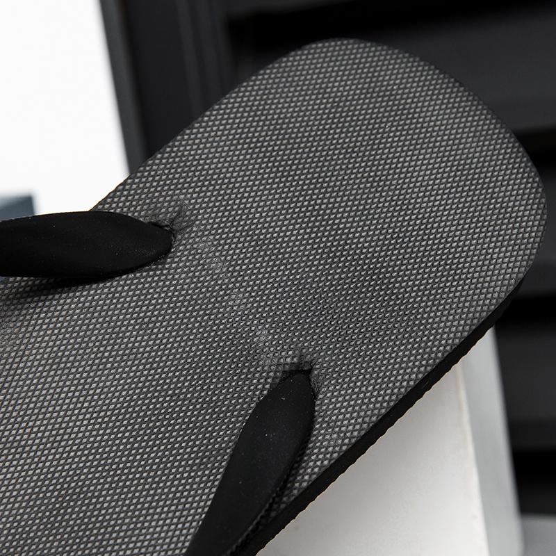 Ins Fashion Forward Black Flip Flops Men Shoes Summertime Wear Simple Anti-Skid Cushioned Sole Clip Foot-Slip Stylish Versatile Beach Slides