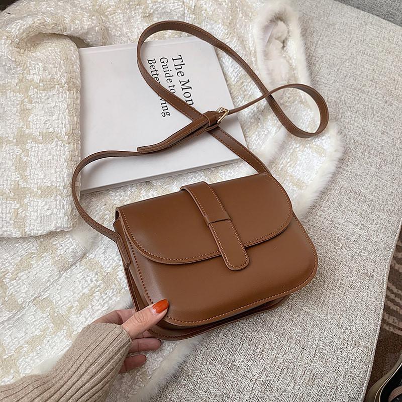 IELGY Texture Trendy Fashion Retro Messenger Bag All-Match Simple Saddle Bag