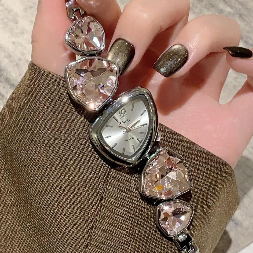 Elegante unregelmäßige Kristall Damen Quarz Uhr - Luxuriöser High-End Armbandstil