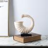 Creative Conch Handicrafts Sculpture Desk Decoration Ornaments Beige Conch Resin Abstract Artwork Statue Room Aesthetic Decor