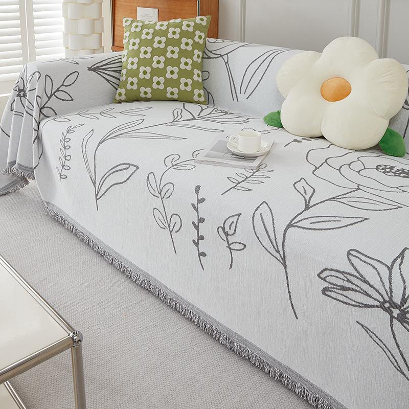 Cartoon Black and White Chenille Sofa Cover Cloth Sofa Blanket All-inclusive Dustproof Four Seasons Universal Cartoon Cute Sofa Cover Towel