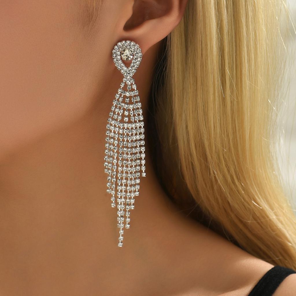 2025 Elegant Design New Water Diamond Long tassel Earrings Claw Chain Retro Style Wedding Earrings