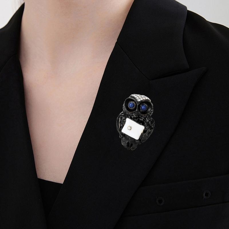 Stylish Owl Shaped Brooch Zinc Alloy Badge Pin Lightweight Comfortable Wear Chest Jewelry Accessory For Daily Wear