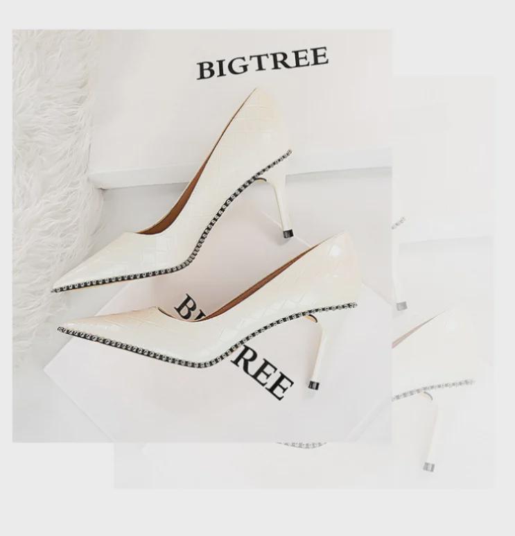 9611-A3 Single Shoes (Sold Out)