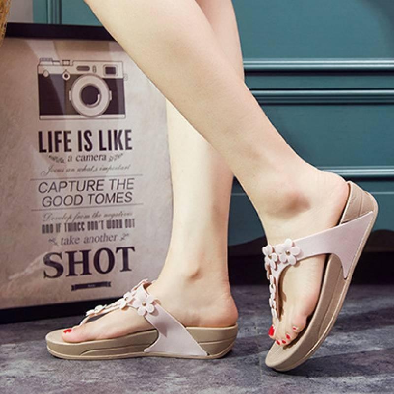 2024 Stylish Summer Wedge Flip Flops For Women Comfortable Beach Sandals With Thick Sole