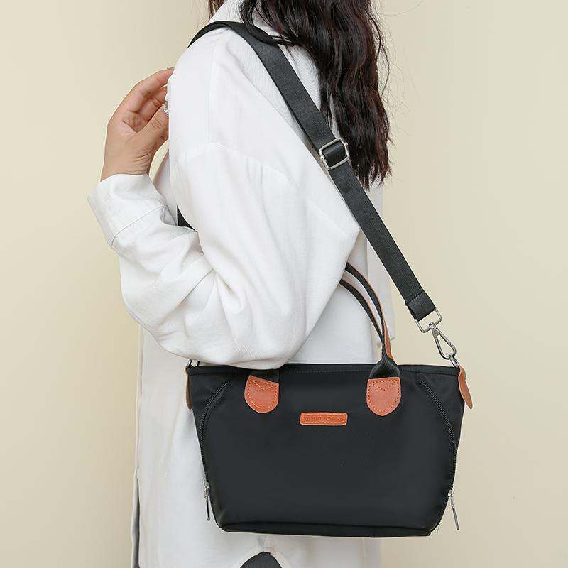 Women's Shoulder Bag Portable Crossbody Bag Nylon Cloth Bag Mother Bag