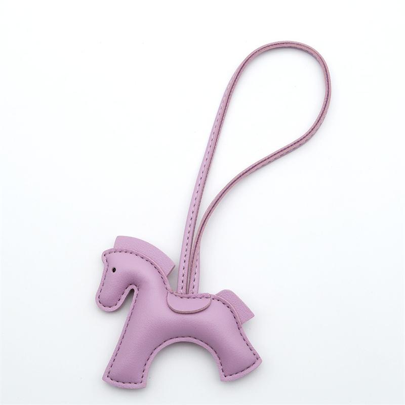 Neue Mode-Taschenaccessoires Pferde-Schlüsselanhänger Mit Schnüren Seil Rundherum PU-Leder Kleine Pferdeverzierung Für Damen-Geschenk