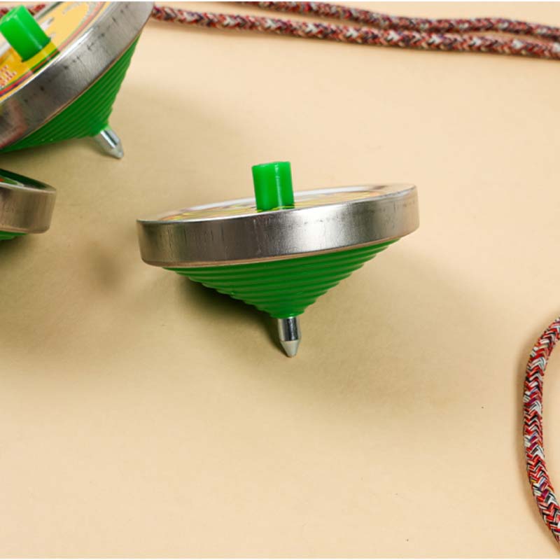 Koreanische Kreisel. Fadenkreisel. Fight Top-Metal