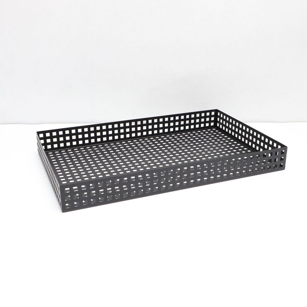 Modernes schwarzes Metallnetz-Tee-Tablett: Minimalistische Aufbewahrung für Wohnzimmer- oder Couchtischdekoration