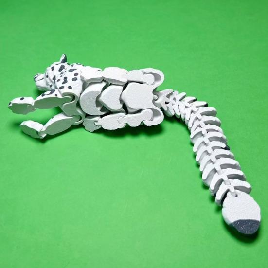 3D Printed Snow Leopard Figurine Figure Stress Relief Movable Joints Leopard Wild Animal Fidget Toy Home