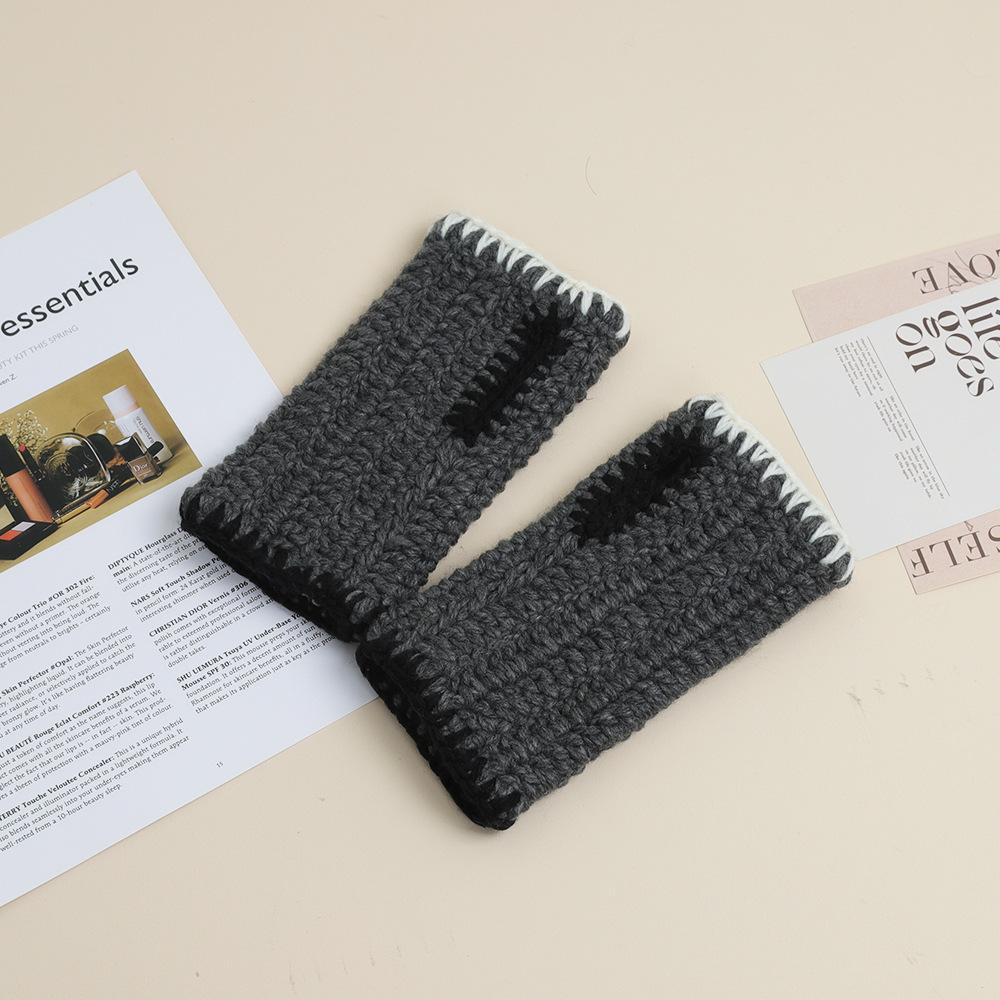 

Three piece Set of Knitted Hat Gloves and Bags for Women Korean Style Styleable and Versatile CampusUse Outside Cold Protection and Warm Hat Fit average size