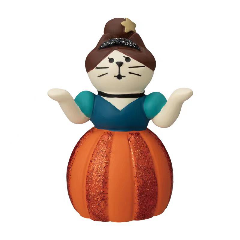 Japanese Style Miniature Cat Ornament: Halloween Series Resin Photography Prop and Birthday Gift