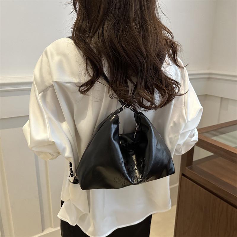 Korean Style Unisex Fashion Letter Embossed Pu Shoulder Bag For Daily Use
