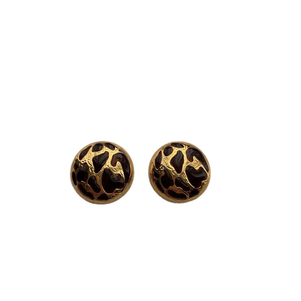 Unique Metal Zebra Pattern Stud Earrings French Retro Wild Light Luxury Niche Exquisite Commuting High Sense