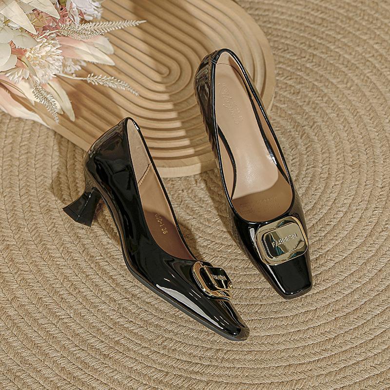 Burgundy Patent Leather Shallow Mouth Single Shoes Women's Spring 2025 New Square Head Thin Heel Red Wedding Shoes Temperament High Heels