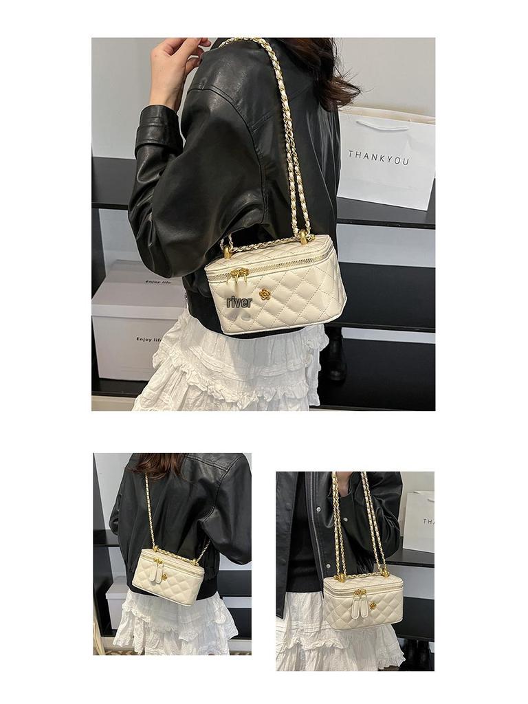 Argyle Embroidered Women's Crossbody Chain Bag - 2025 Spring/Summer Trendy Small Square Bag