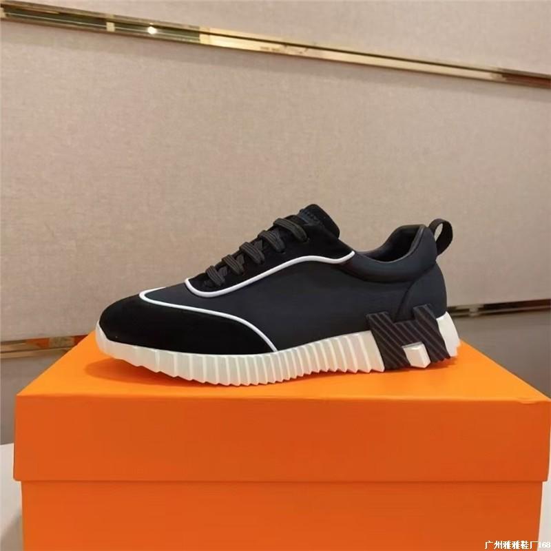 New H Cowhide Sports Breathable Trend Female Internet Celebrities with the Same Lightweight Male Couple Fashion White Shoes