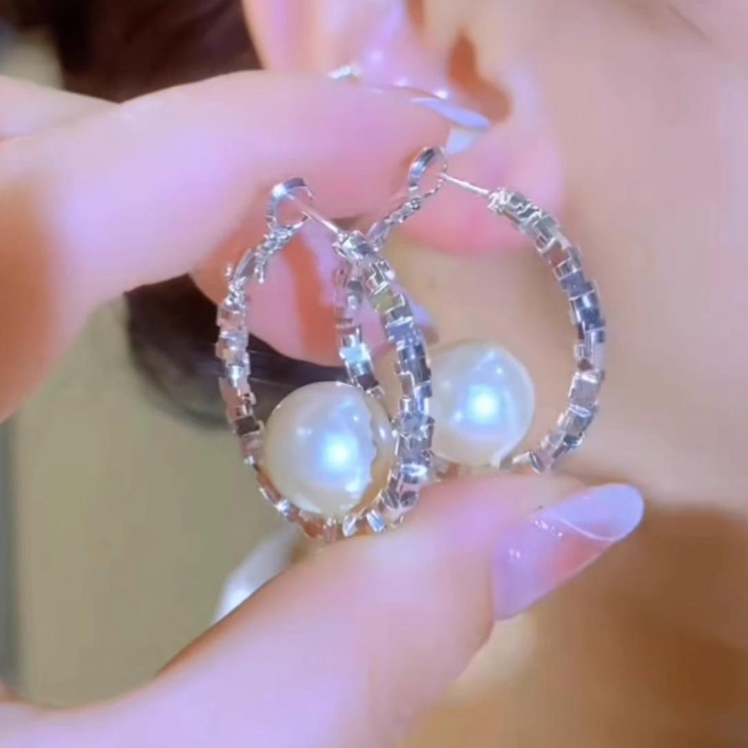 

Неправильные круглые серьги с жемчугом, ретро простые серьги, нишевый темперамент, высококлассные серьги