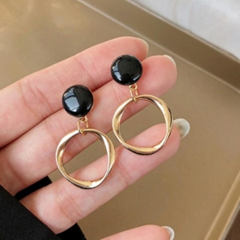 Special Offer: High-End Korean Light Luxury Geometric Circle Earrings for Women - Elegant, Versatile Ear Jewelry 
