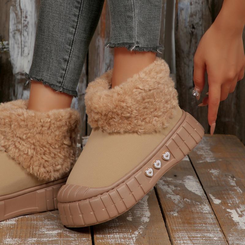 Stivali da Neve Donna Caldi in Peluche Corto Fondo Spesso 2025 Stivaletti Pelosi Invernali con Piattaforma Decorazione Metallica Scarpe Pelose