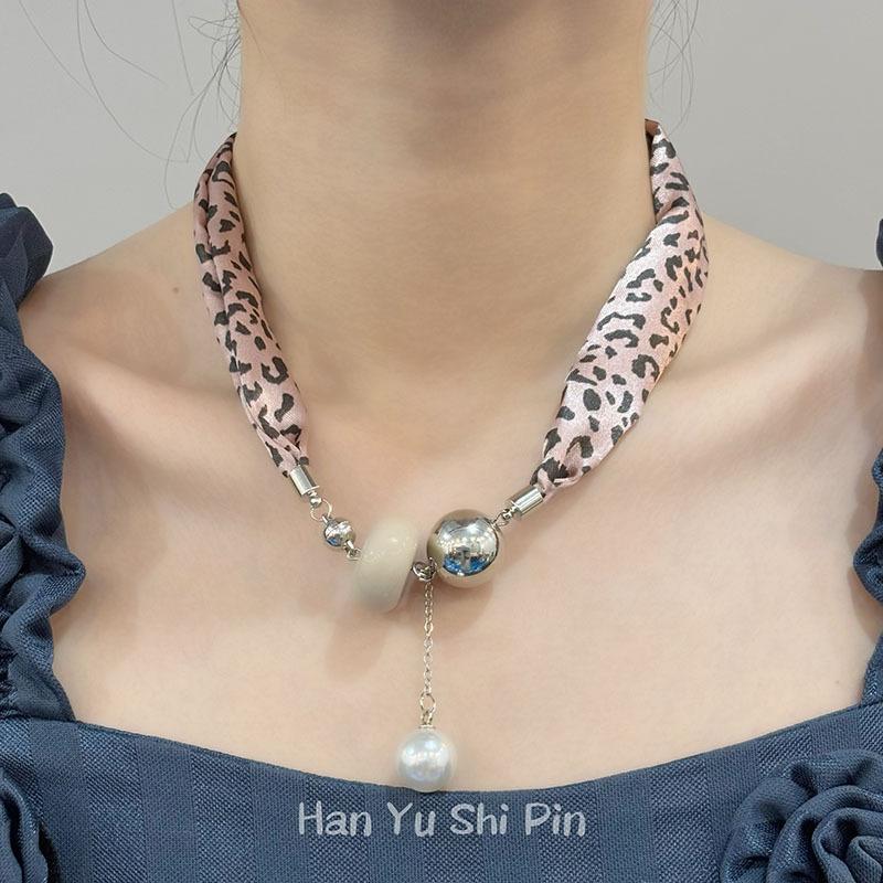 Maillard Bead Leopard Print Scarf Necklace, Fashionable and Versatile Necklace