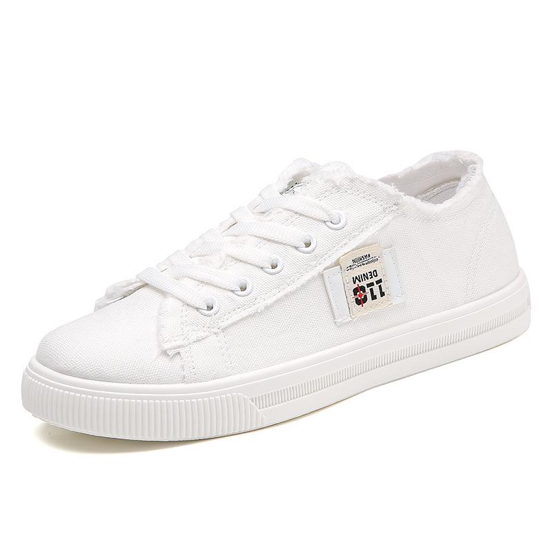 Women's Autumn Canvas Sneakers: White, Flat, Soft Sole, Plus Size, Versatile Fashion.