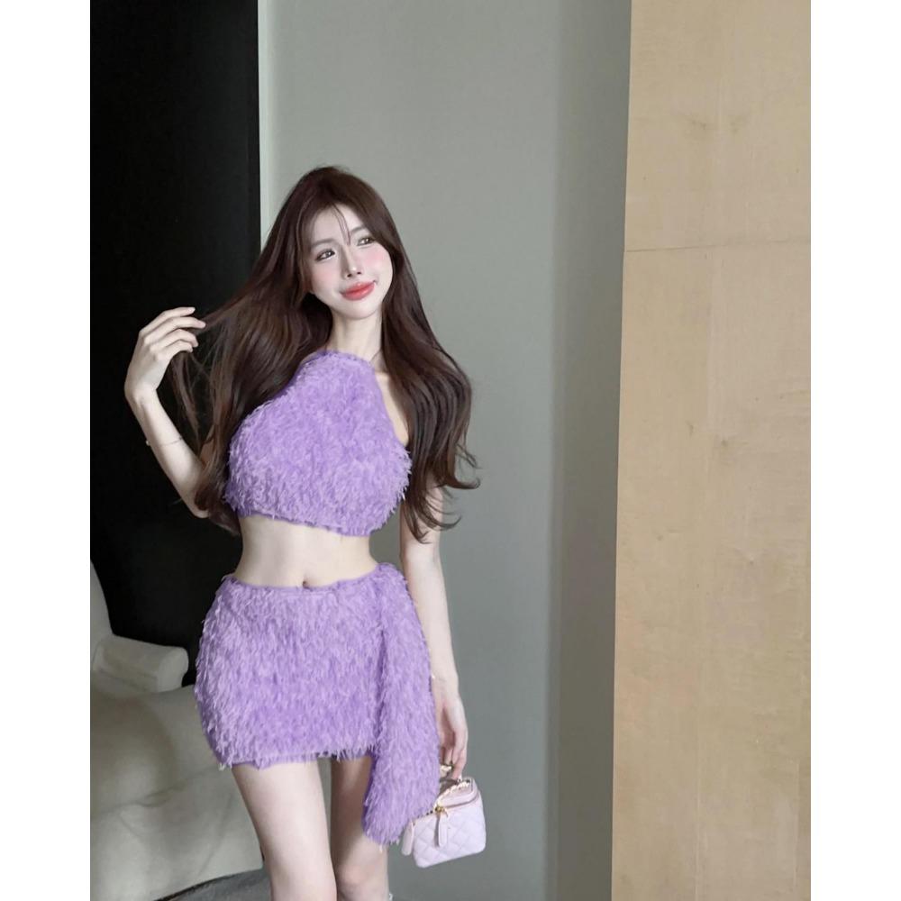 Design Sense Is Slim and Pure Hot Girl College Style Sexy Backless Furry Halter Neck Vest Hip Skirt Plush Top Skirt Suit