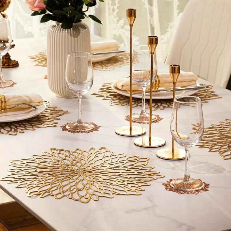 10 Stück Vintage Goldene Durchbruch-Tischsets PVC Elegante Runde Blatt-Goldfolien-Tischsets Hibiskusblüten-Tischset Esstisch-Dekoration
