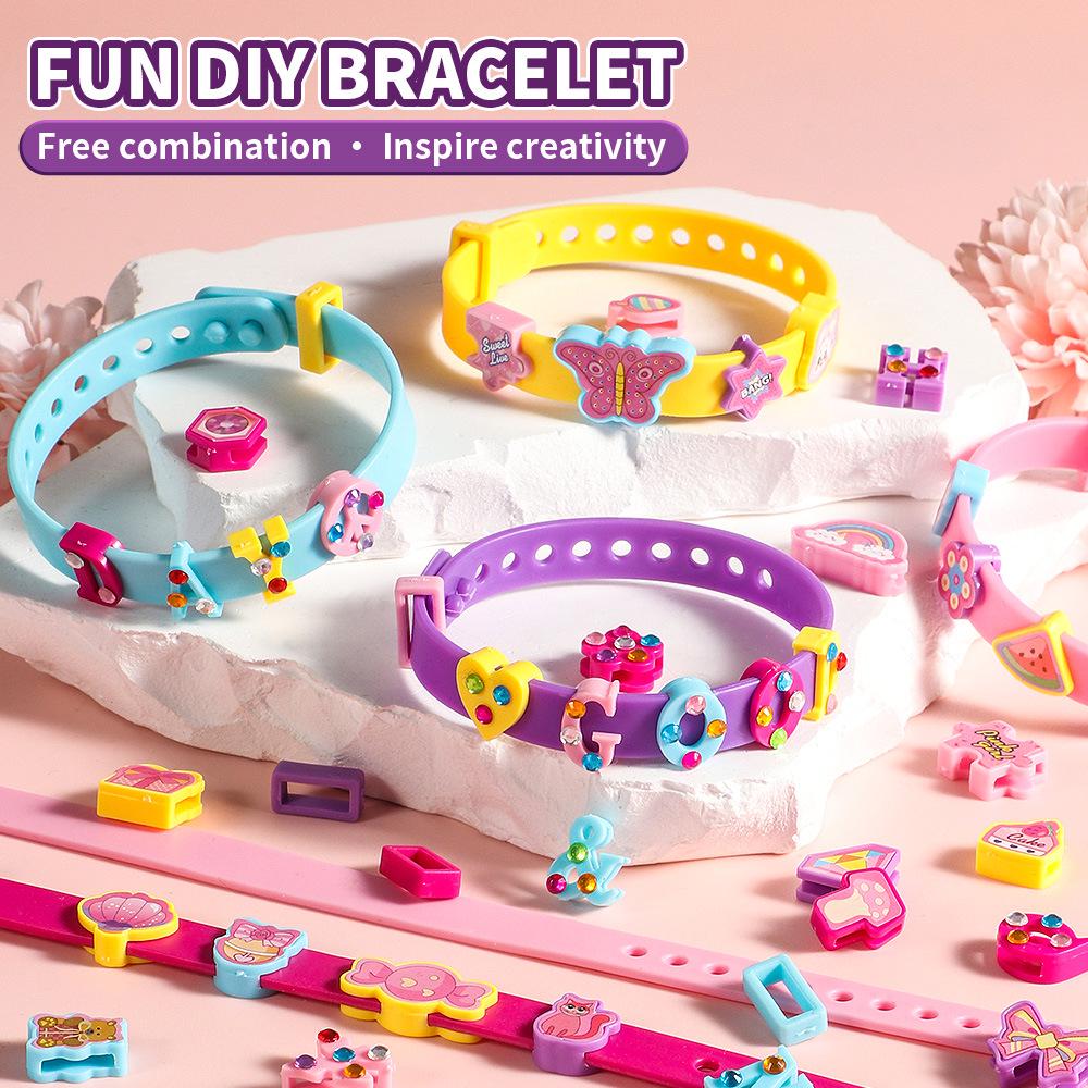 Kinder DIY Armband & Fußkettchen Set mit Perlen: Cartoon-Buchstaben-Schmuckspielzeug für Mädchen